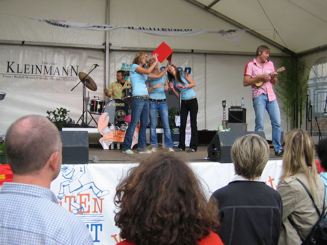 gal/2007/2007 Borbecker Markfest/2007 Saitentwist Borbecker Markfest 2.9. 023.jpg